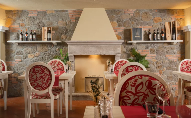 Hotel Casolare Le Terre Rosse