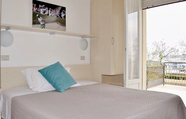 Superior Front Sea View 